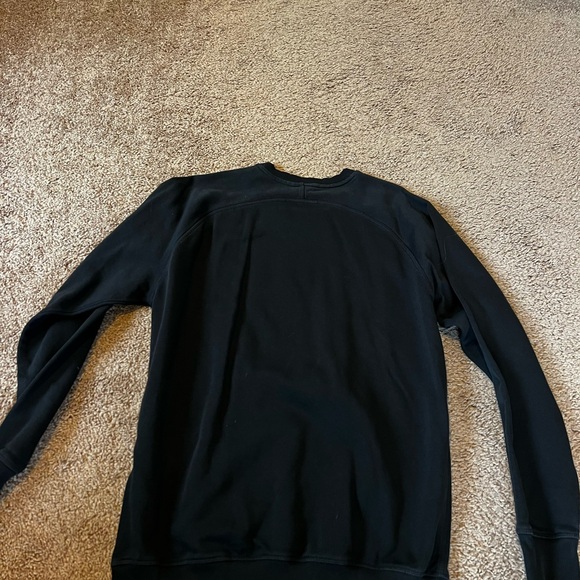Gymshark Men's Black Crewneck Sweater - Picture 4 of 4